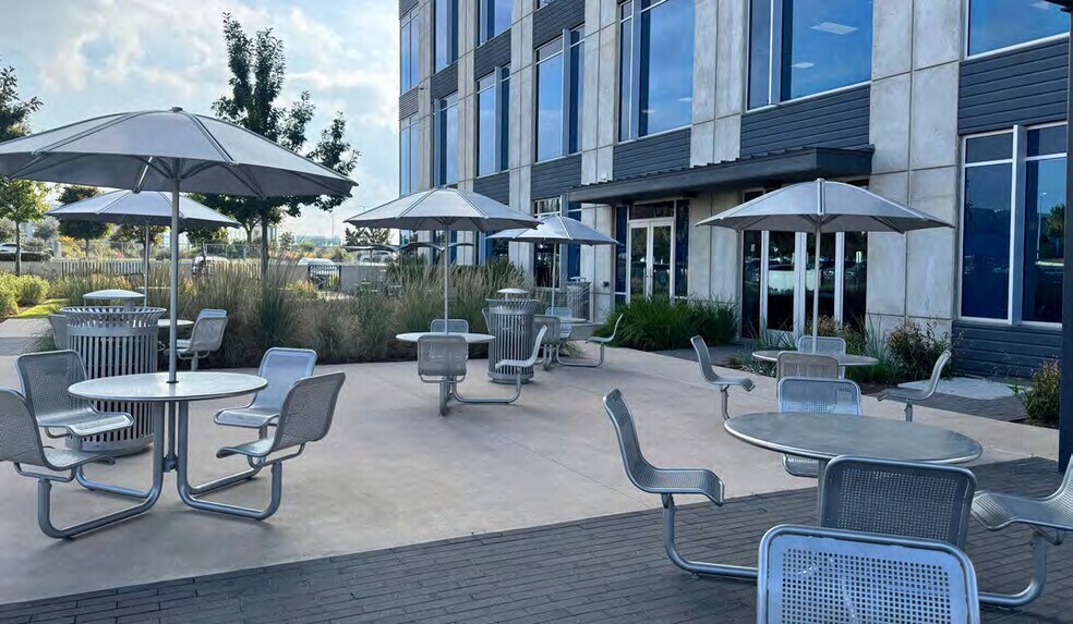 More Photos Of 13011 McCallen Pass, Austin Office For Lease