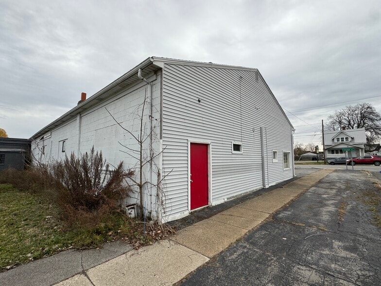 More Photos Of 2085 Clinton St, West Seneca Auto Repair For Sale