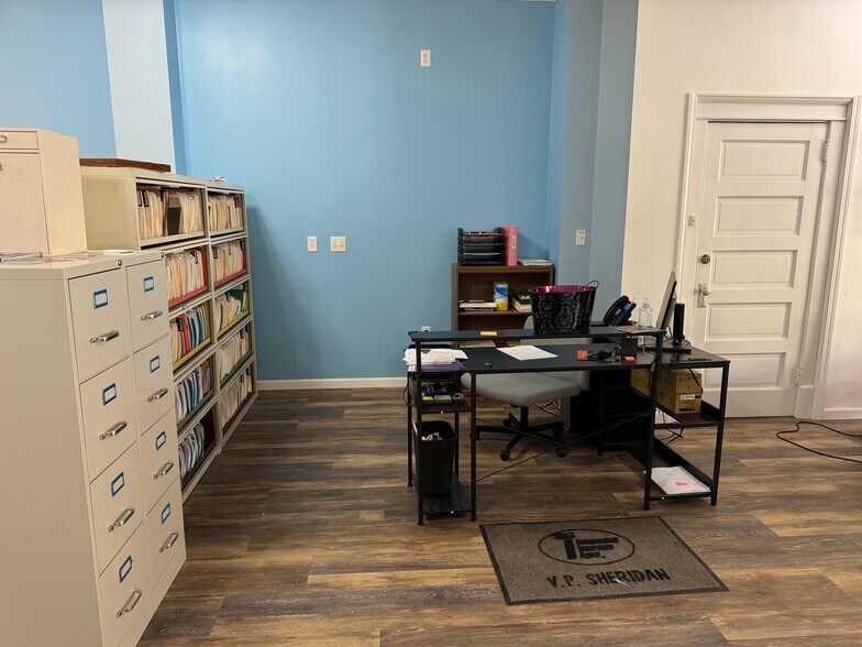 More Photos Of 816 6th Ave, DeWitt Office For Lease