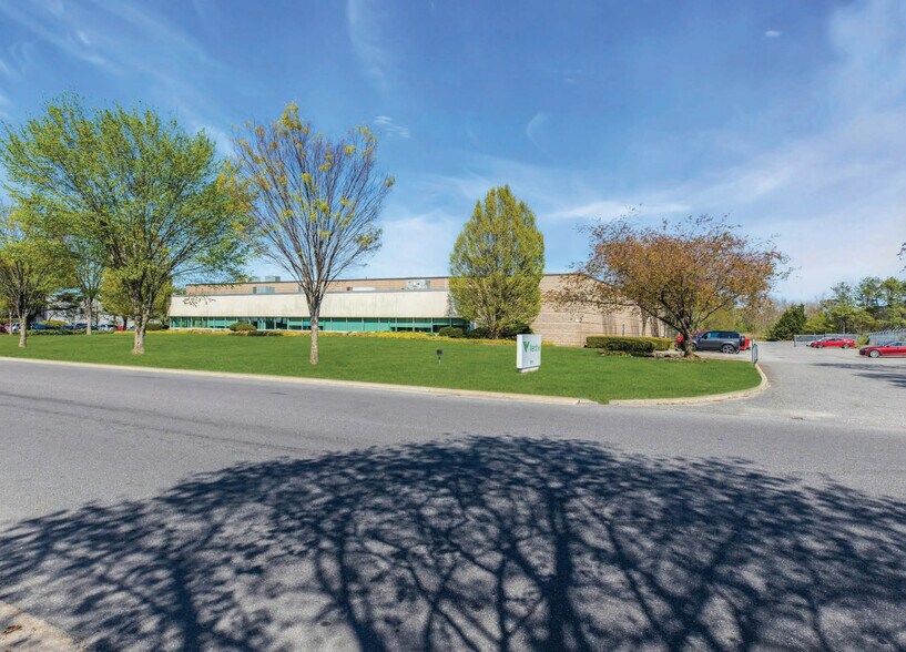 More Photos Of 171 Rodeo Dr, Edgewood Warehouse For Sale