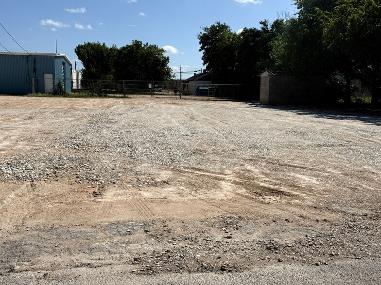 More Photos Of 107 S Lee St, Fredericksburg Flex For Lease