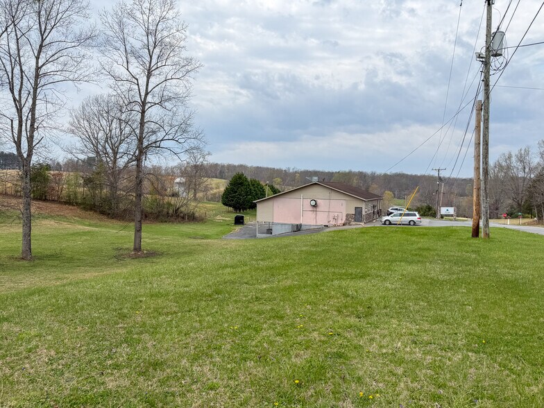 More Photos Of 40 Sallys Ridge Rd, Henry Restaurant For Sale