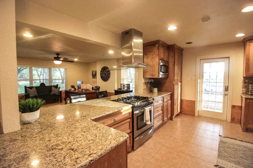 More Photos Of 16607 Mueschke Rd, Cypress Office Residential For Sale