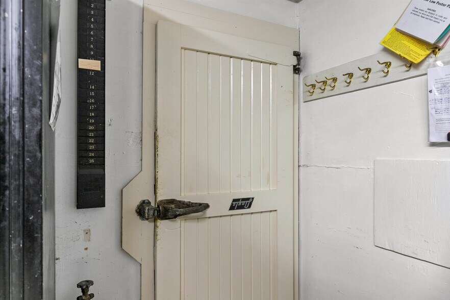 More Photos Of 1027 S Main St, Oshkosh Restaurant For Sale