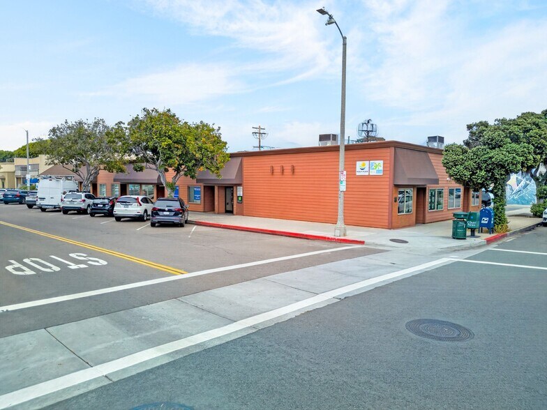 More Photos Of 571-577 2nd St, Encinitas Storefront For Sale
