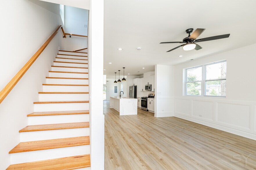 More Photos Of 544 Lawndale ave, Chicago Apartments For Sale