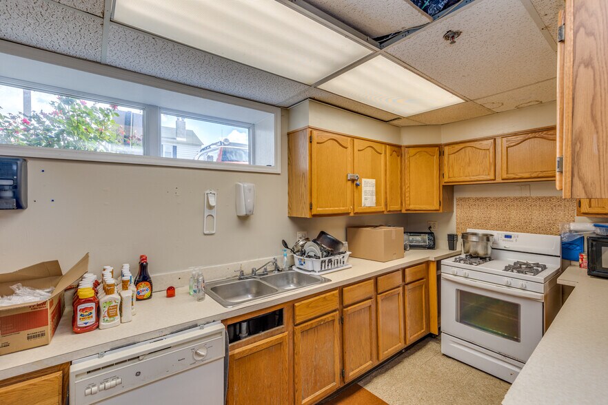 More Photos Of 2630 S Broad St, Trenton Religious Facility For Sale