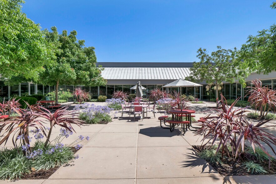 More Photos Of 2901-2929 Patrick Henry Dr, Santa Clara Office For Lease