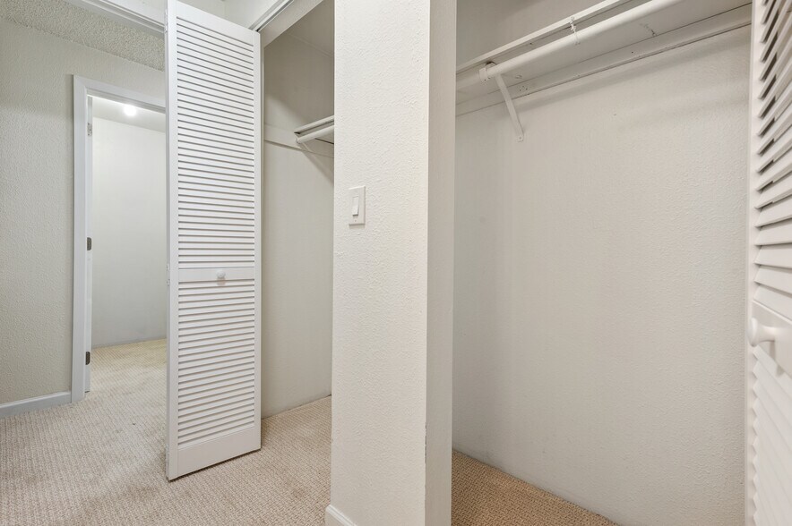 More Photos Of 19425 76th Ave W, Lynnwood Apartments For Sale