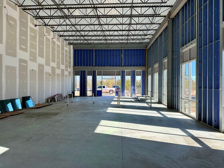 More Photos Of 10701 Clear Creek Commerce Dr, Charlotte Warehouse For Lease