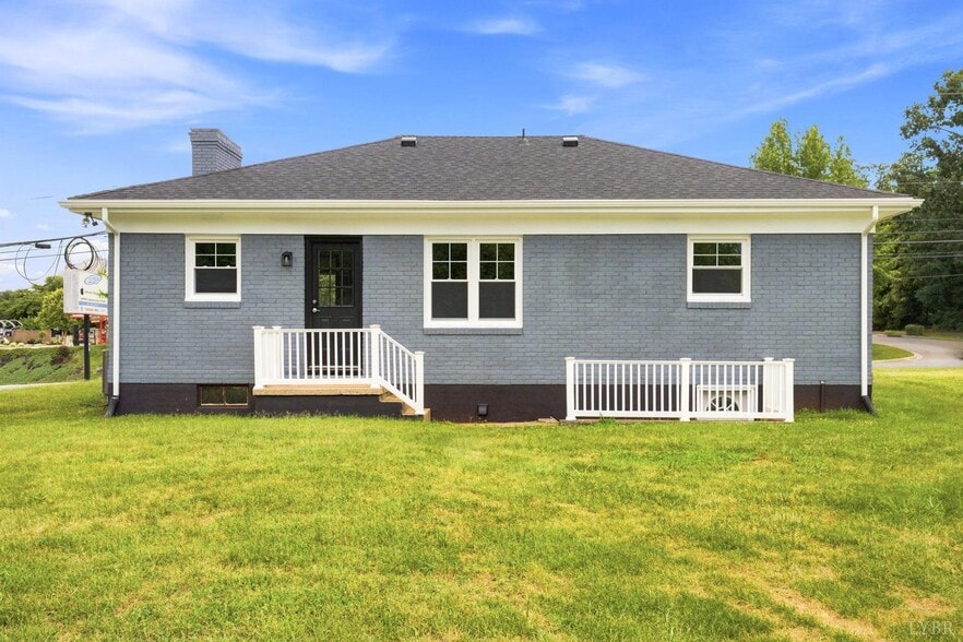 More Photos Of 7609 Timberlake Rd, Lynchburg Office For Sale
