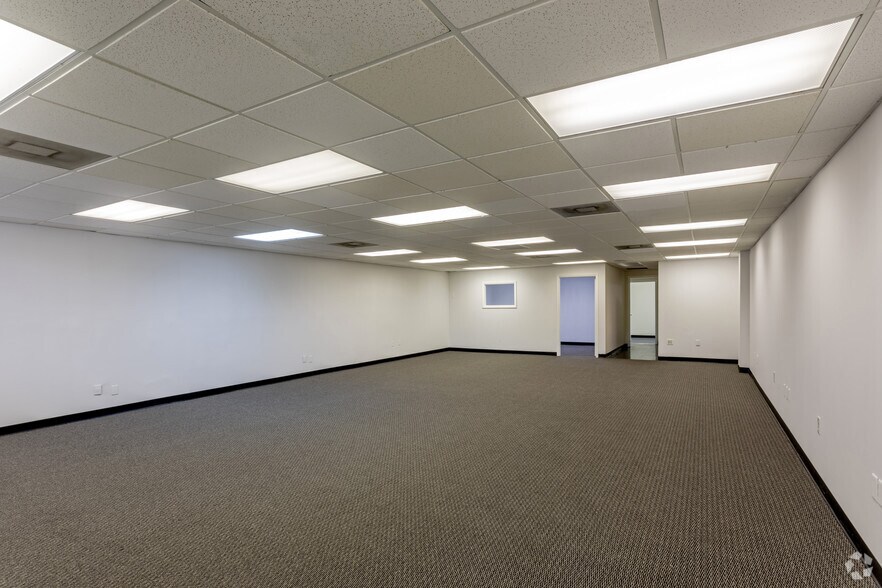More Photos Of 3115 NW 10th Ter, Oakland Park Unknown For Lease