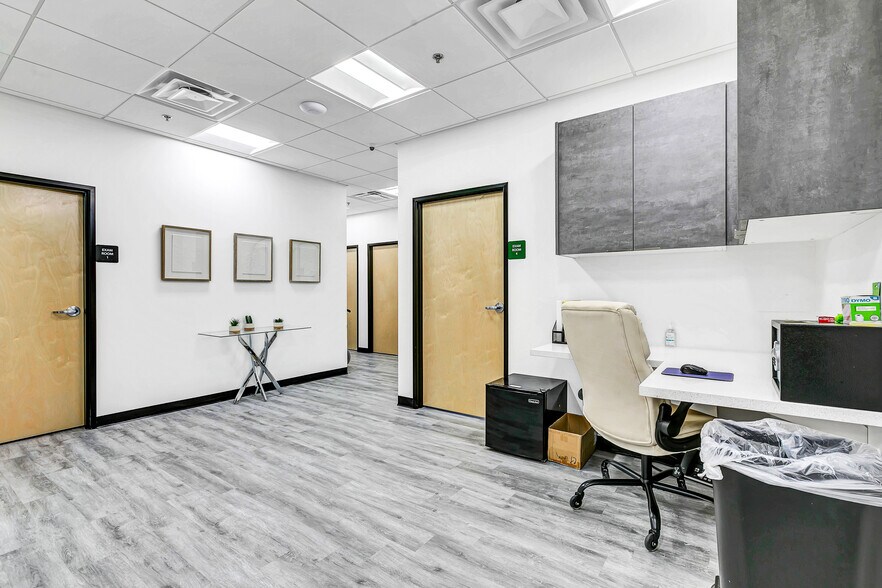 More Photos Of 4105 N 20th St, Phoenix Medical For Lease