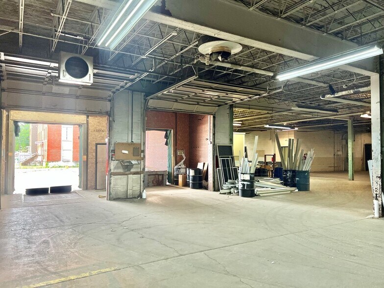 More Photos Of 521 S Market St, Galion Manufacturing For Sale