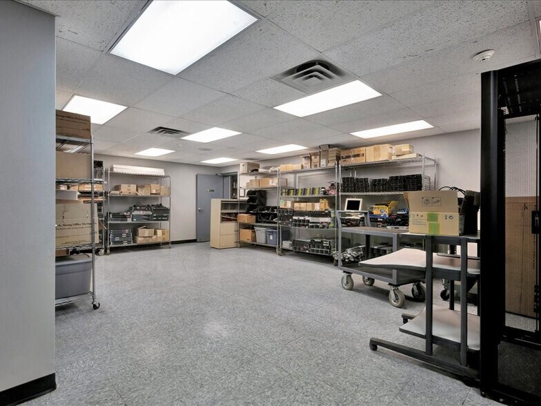 More Photos Of 202 N Angelina Ave, Lufkin Office For Sale