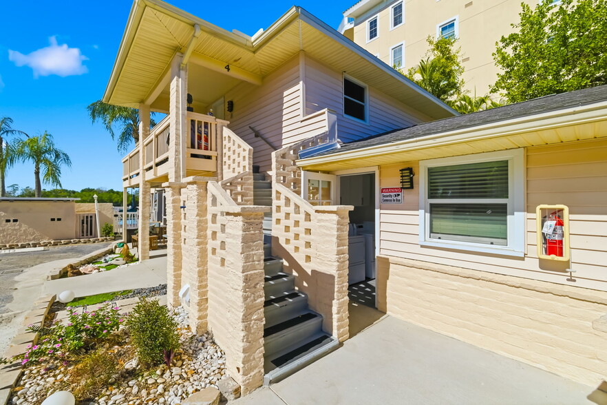 More Photos Of 9022 Midnight Pass Rd, Sarasota Apartments For Sale