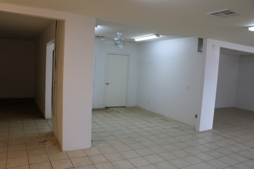 More Photos Of 4711 N Sierra Way, San Bernardino Convenience Store For Lease