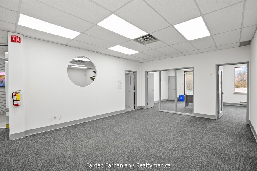 More Photos Of 42 Cardico Dr, Whitchurch-Stouffville Warehouse For Lease