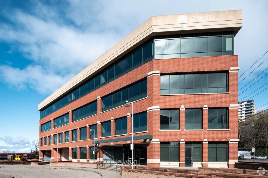 More Photos Of 351 Elliott Ave W, Seattle Unknown For Lease