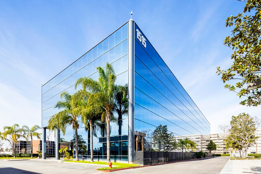 More Photos Of 1515 E Orangewood Ave, Anaheim Office For Sale
