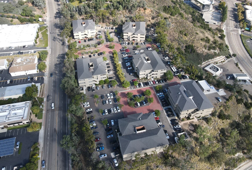More Photos Of 3665 Ruffin Rd, San Diego Unknown For Lease