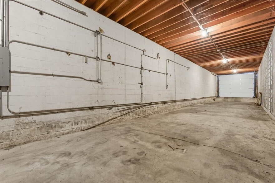 More Photos Of 778 Westover Dr, Danville Flex For Sale