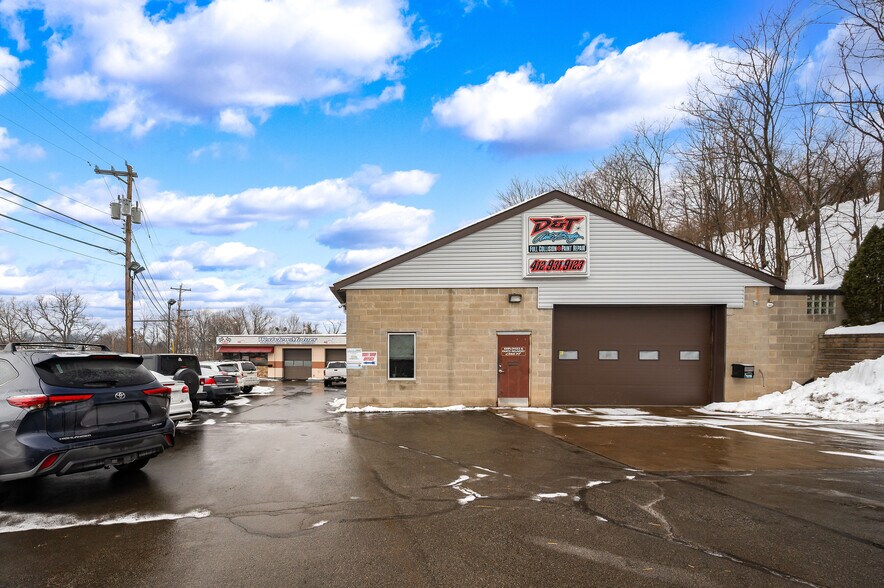 More Photos Of 186 Perry Hwy, Pittsburgh Auto Dealership For Sale