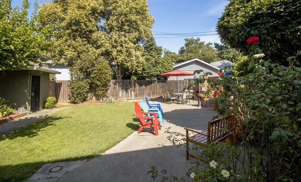 More Photos Of 2811 F St, Sacramento Apartments For Sale