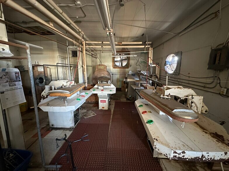 More Photos Of 190 S Commerce St, Frankston Restaurant For Sale