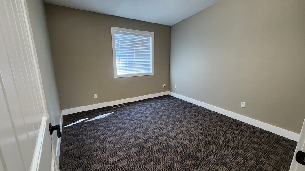 More Photos Of 3946 Professional Way, Idaho Falls Warehouse For Lease