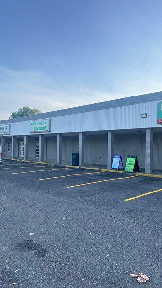 More Photos Of 901-927 James Rd, Columbus Unknown For Lease