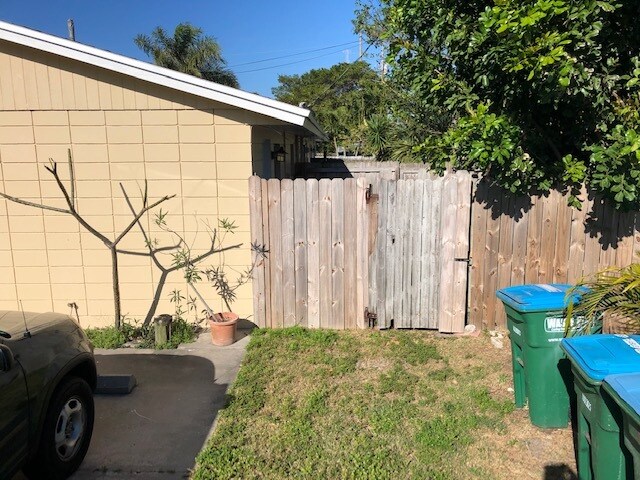 More Photos Of 7105 Poinsetta Ave, Cape Canaveral Apartments For Sale