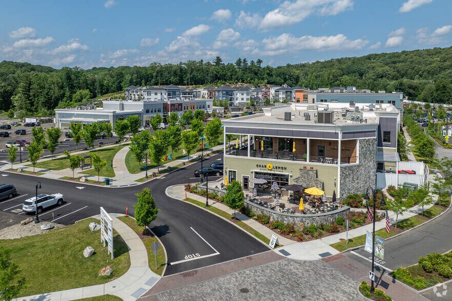 More Photos Of 300 Oxford Rd, Oxford Unknown For Lease