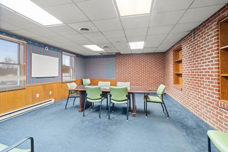 More Photos Of 502 Park Ave, Clearfield Medical For Sale