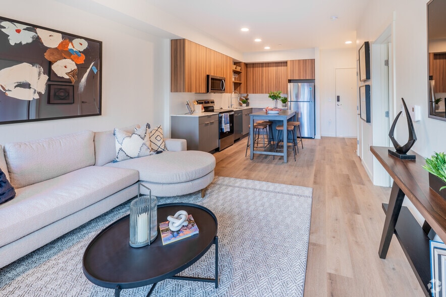 More Photos Of 631 SW 150th St, Burien Apartments For Lease