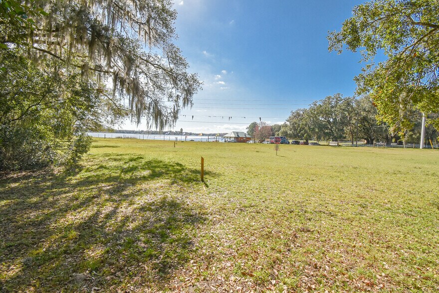 More Photos Of 831 Huntington Rd, Crescent City Freestanding For Sale