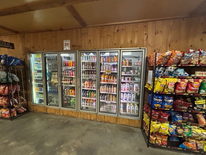 More Photos Of 138 Main Rd, Westhampton Restaurant For Sale