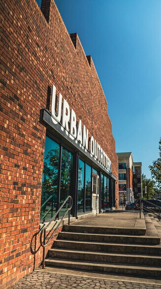 More Photos Of 717 S Woodward Ave, Tallahassee Freestanding For Lease