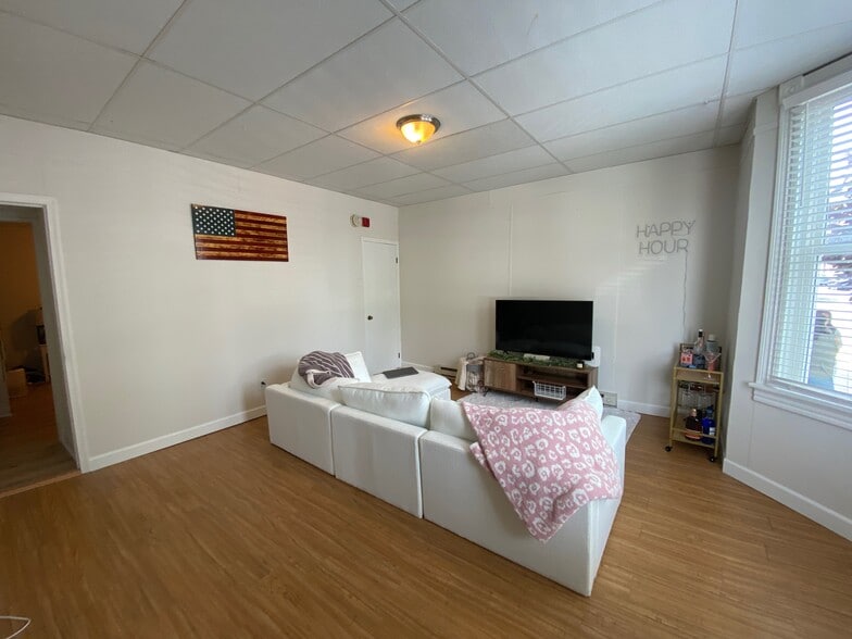 More Photos Of 133 Cattell St, Easton Apartments For Sale
