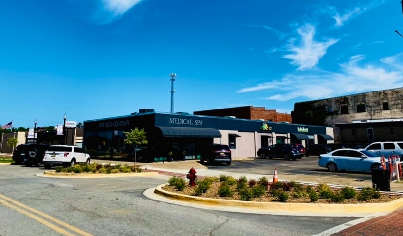 More Photos Of 23 E Choctaw Ave, Mcalester Storefront For Lease