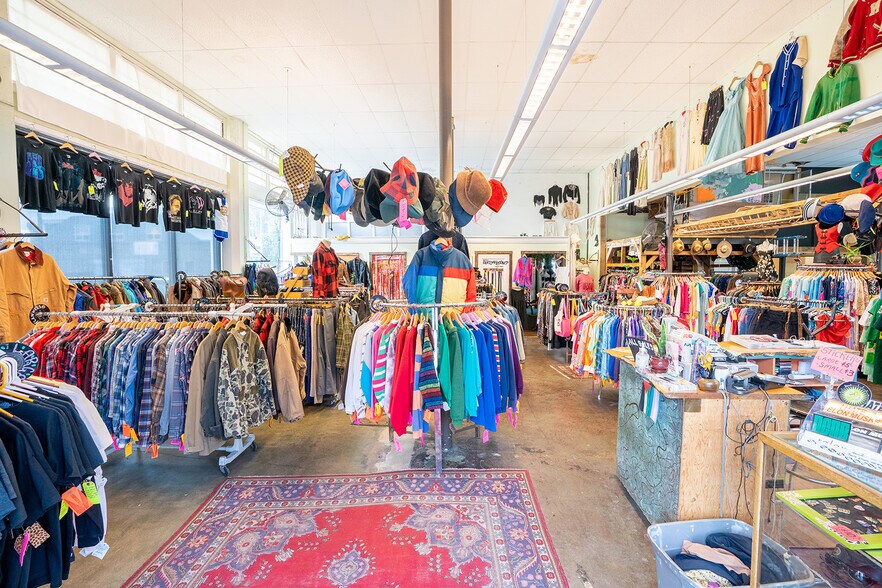 More Photos Of 302-304 4th Ave E, Olympia Storefront For Sale