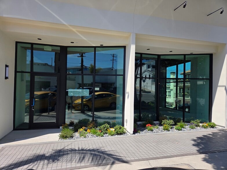 More Photos Of 1141-1151 Manhattan Ave, Manhattan Beach Storefront For Lease