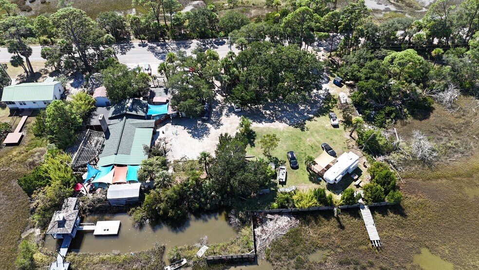 More Photos Of 2111 Sea Island Pky, Saint Helena Island General Retail For Sale