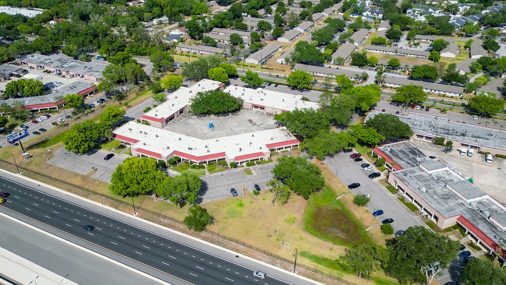 More Photos Of 528 Northlake Blvd, Altamonte Springs Unknown For Lease