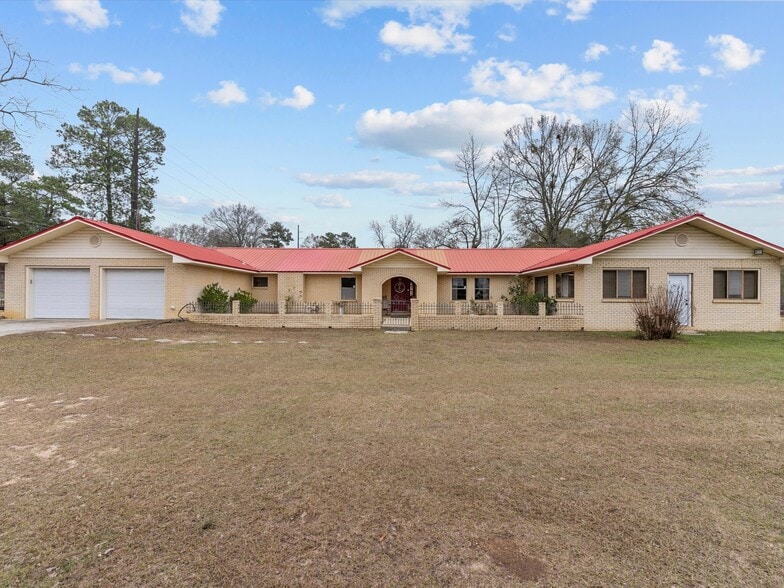 Primary Photo Of 901 Haven Dr, Dothan Flex For Sale