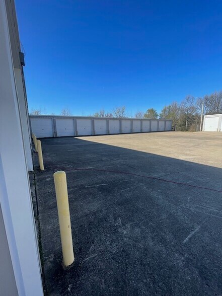 More Photos Of 4615 N Highway 71, Alma Freestanding For Sale