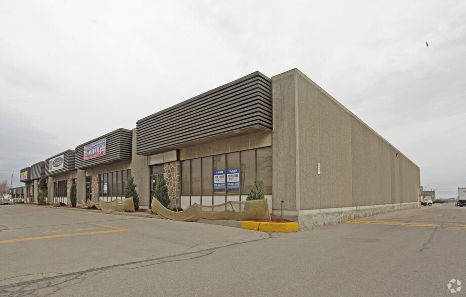 Primary Photo Of 2470 Lucknow Dr, Mississauga Warehouse For Lease