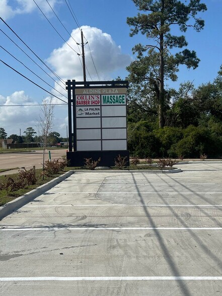More Photos Of 5413 Aldine Bender rd, Houston Storefront For Lease