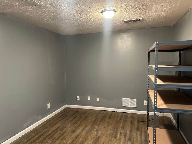 More Photos Of 5507 Winchester Rd, Memphis Office For Lease