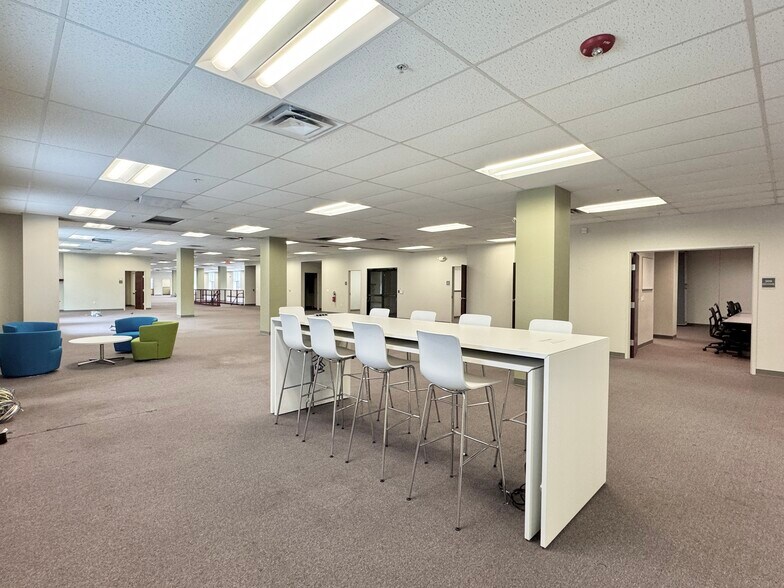 More Photos Of 202 N Duke St, Lancaster Office For Sale